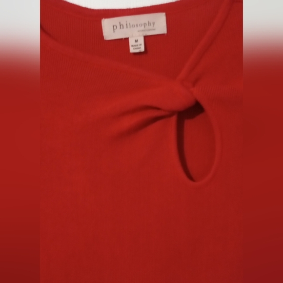 Philosophy Red Keyhole Twist Blouse - Picture 2 of 5